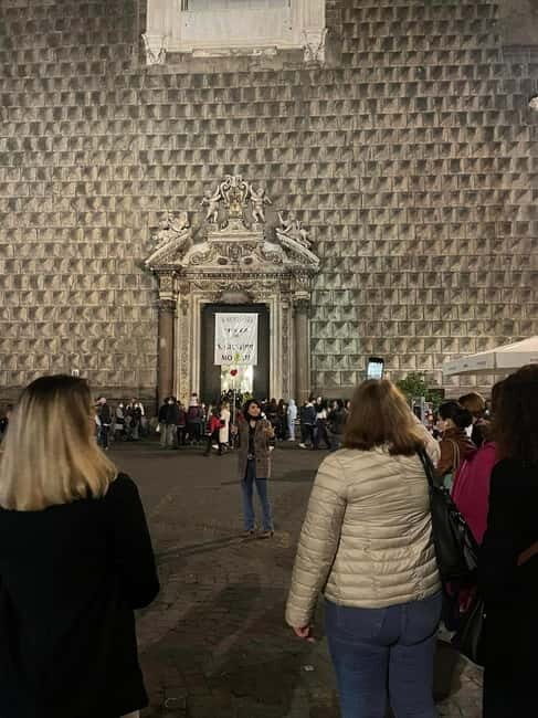 Napoli centro storico - tour in Italiano - Spaccanapoli: Walking the Street That Splits Naples