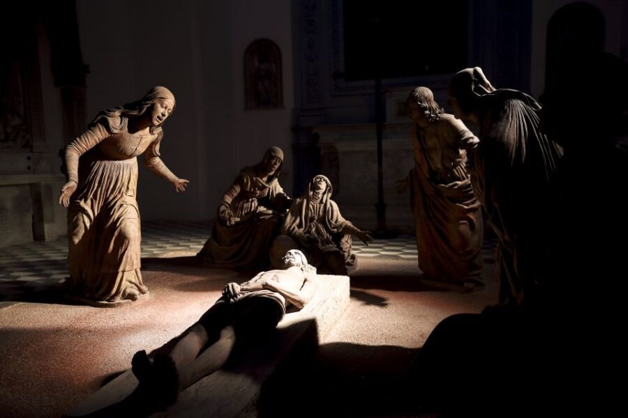 Napoli: Entrance Tickets to Sant'Anna dei Lombardi Complex - The nave and chapels: where foreign and Neapolitan artists connect