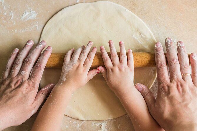 Neapolitan pasta homemade Cooking Lesson - The rolling-pin part: Neapolitan pasta without machinery