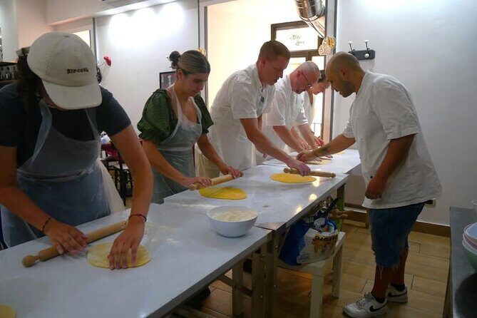 Neapolitan pasta homemade Cooking Lesson - Shaping ravioli and fettuccine, plus a look at tagliolini and pappardelle