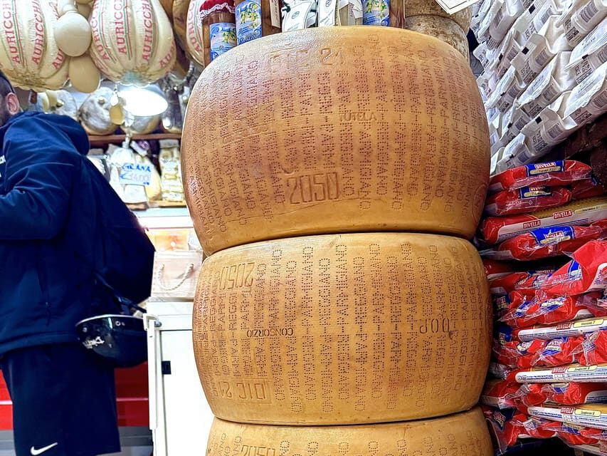 No Diet Club - Unique Food Tour in Napoli with many Tastings - Seasonal tastings and vegetarian options: how to plan your expectations