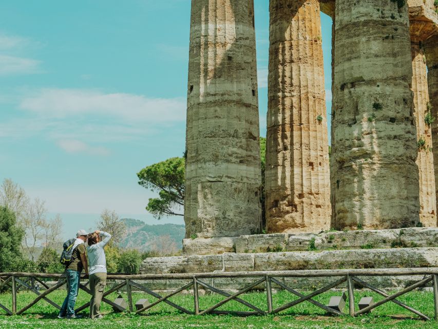 Paestum: Small-Group Tour with an Archaeologist and Tickets - The walk at the Archaeological Park: how the route makes sense