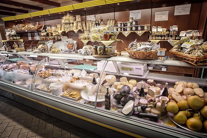 Pastum and Buffalo Mozzarella Drive - Buffalo Mozzarella in Campania: DOP Taste and Lunch-Style Stop
