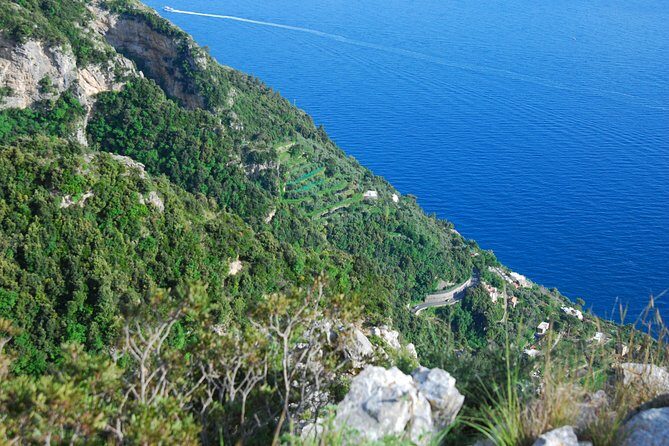 Path of the gods hike - Zia Lucy in Bomerano: A Friendly Start Before the Views