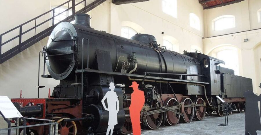 Pietrarsa Railway Museum Guided Tour & Transfer - Meeting Your Guide and Entering Without Friction