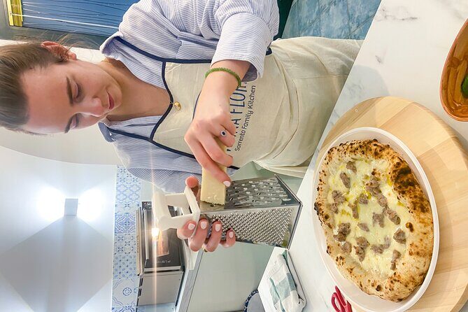 Pizza Class in Sorrento - Drinks and dinner: included food that actually supports the lesson