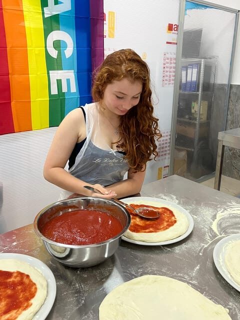 Pizza-Making Workshop by night with glass of wine - Bruschetta and your included drink before pizza hits the oven