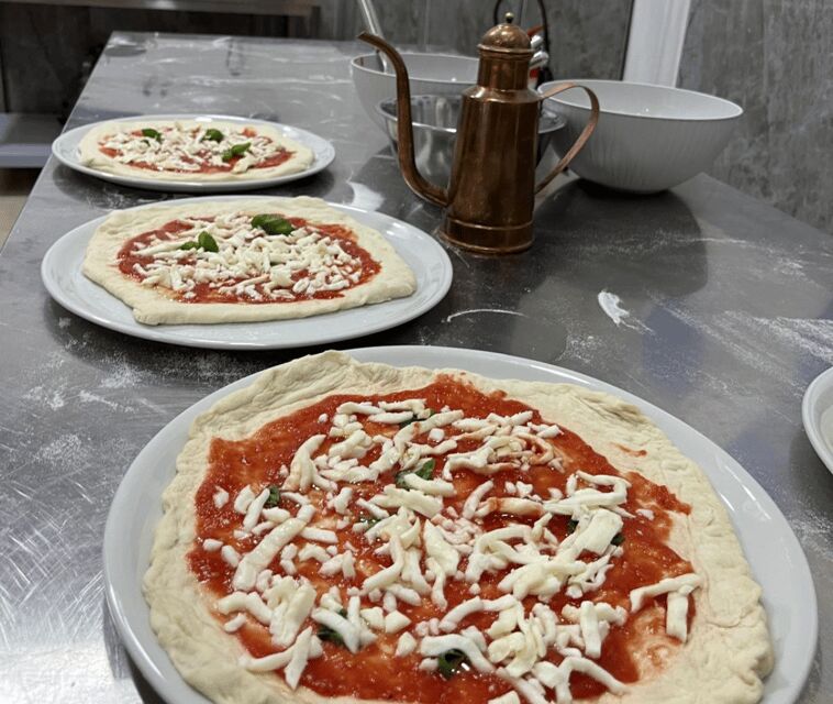 Pizza-Making Workshop by night with glass of wine - The chef diploma and why the souvenir matters