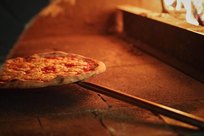Pizza School, Learn the authentic art of making Pizza - From central Naples to the kitchen: what the 5:00 pm setup really means