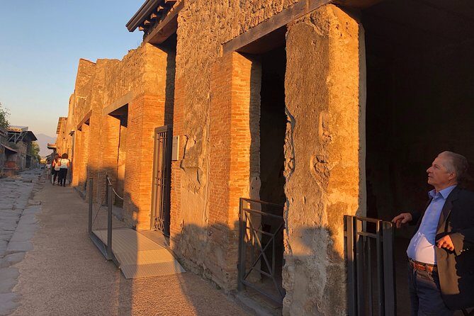 Pompei Guided Tour at Sunset - Guides make the difference: pacing, questions, and real person stories