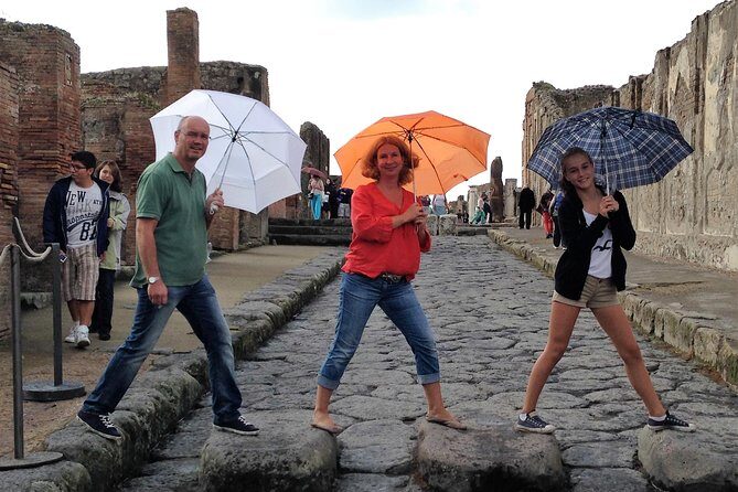 Pompei Skip The Line 2-Hours Guided Tour in English or Italian - Where you meet and how the timed starts work