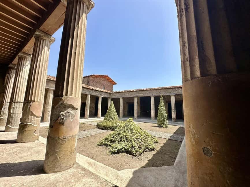 Pompei: the Latest Discoveries with your Archaeologist - Meeting at Porta Marina Superiore: where your Pompeii experience truly begins