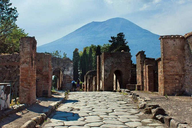 Pompeii 2 h guided tour - Skip-the-line Priority Access - Price and value: is $48.16 worth it?