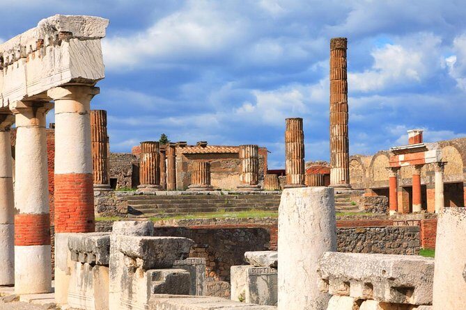 Pompeii: 2H Family friendly Tour with an Archeologist Guide - Comfort tips that make the two-hour plan feel easier