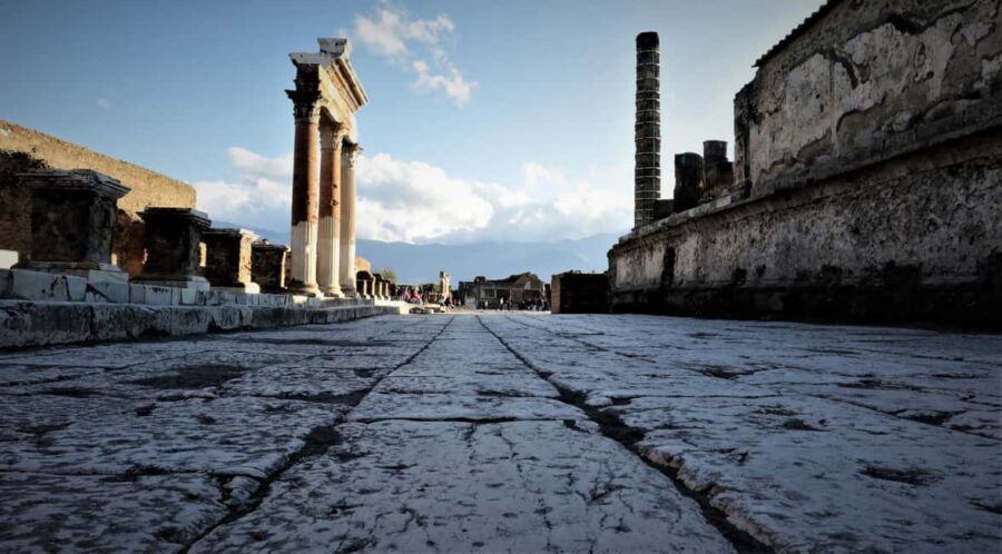 Pompeii : 2h small group tour with an archeologist - What you do after the tour (and how to use what you learned)