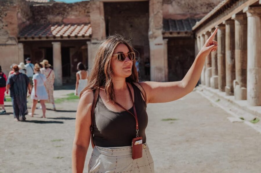 Pompeii 3hours Villa of Mysteries tour with an Archaeologist - The last and best stop: Villa of the Mysteries