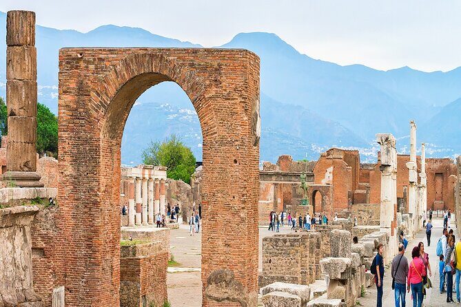 Pompeii & Amalfi Coast Private Tour - The Amalfi stop: 2 hours of choosing your own pace