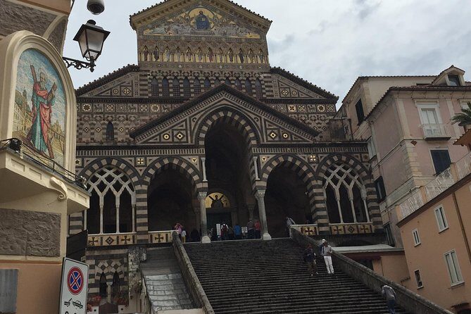 Pompeii- Amalfi Coast tour from Sorrento, with licensed guide included - Should you book this Pompeii and Amalfi Coast tour from Sorrento?