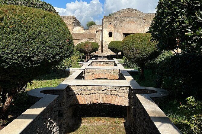 Pompeii and Herculaneum from Sorrento or Naples - Herculaneum’s 2-hour preservation tour: more intact, more intimate