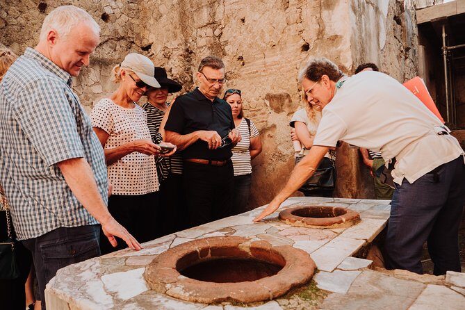 Pompeii and Herculaneum small group tour - skip the line - Skip-the-line entry: why it matters more than you think