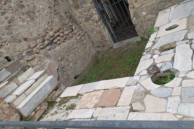 Pompeii and Herculaneum with Wine Tour - Parco Acheologico di Ercolano (Herculaneum): why the “smaller” site hits harder