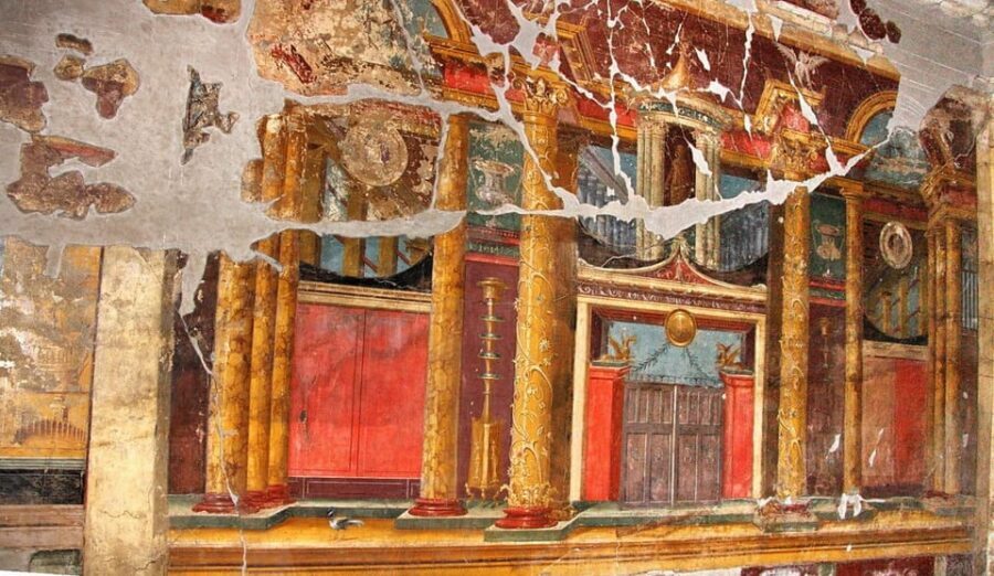 Pompeii and Oplontis: Small Group Tour with an Archaeologist - Skip-the-line and headsets: small upgrades that matter in Pompeii