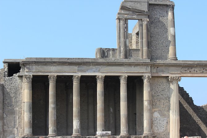 Pompeii and Vesuvius from Naples. Private activity - Should you book Pompeii and Vesuvius from Naples?