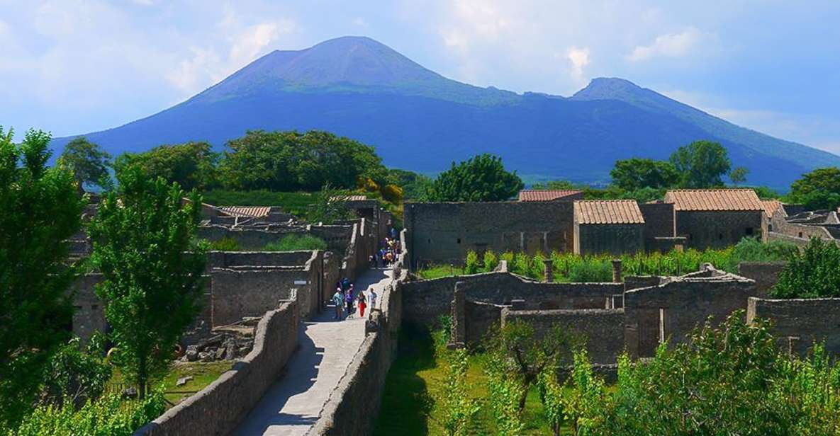 Pompeii and Vesuvius Full-Day Tour from Amalfi Coast - Skip-the-line Pompeii: how to see more and get it right