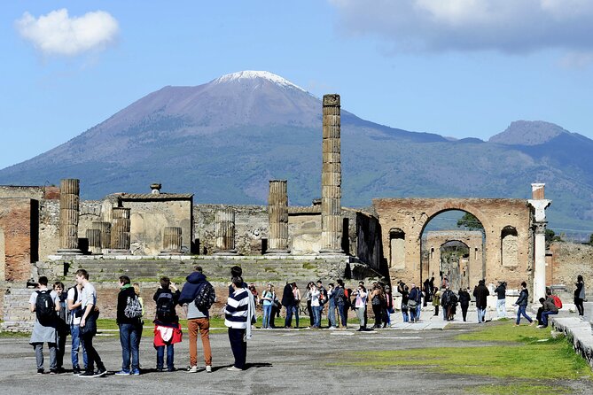 Pompeii and Vesuvius Small Group Tour From Naples with Pizza - Pompeii with a real guide: what you’ll actually see in 2 hours