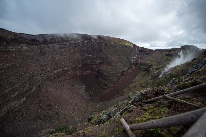 Pompeii and Vesuvius Small Group Tour from Sorrento with Pizza - Lunch on the slopes: Kona pizzeria and two classic choices