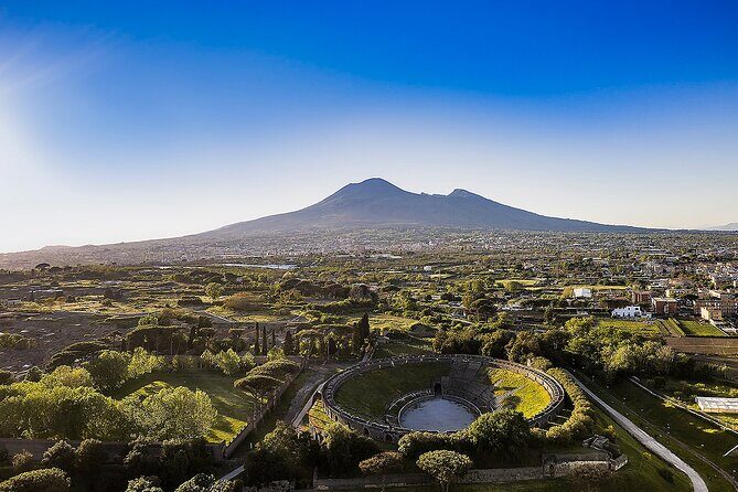 Pompeii and Vesuvius Tour with Pickup - Forum, Market, and the House of the Faun: Pompeii in Logical Pieces