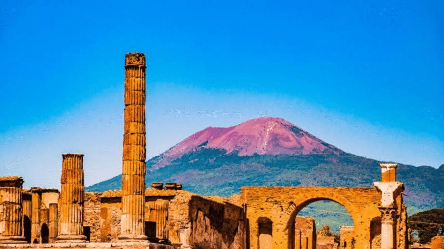 Pompeii Audioguide - TravelMate app for your smartphone - How the TravelMate Pompeii Audioguide Works in Real Life