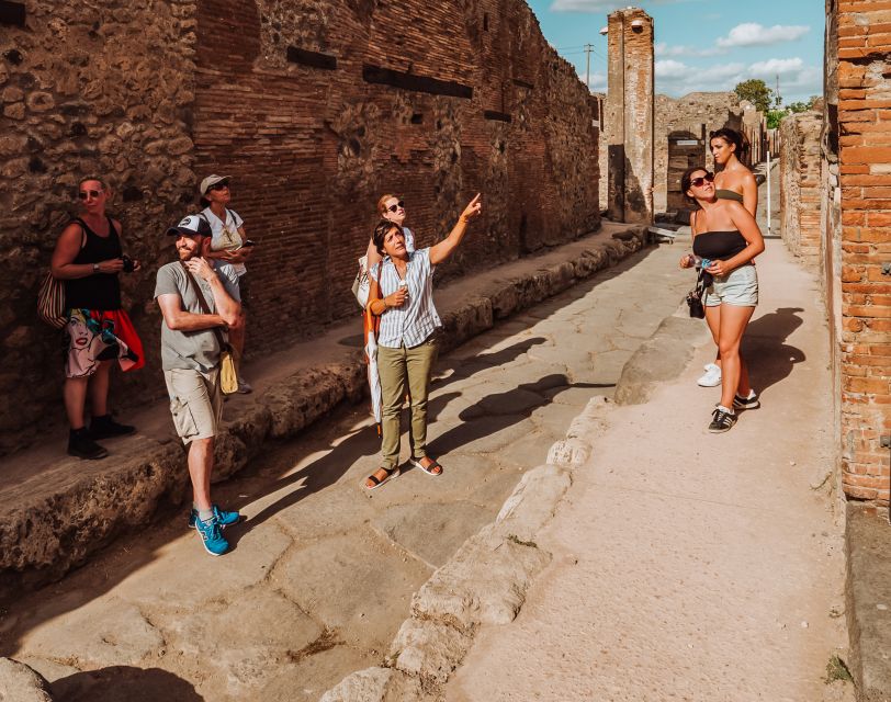 Pompeii: Entry Ticket and Guided Tour with an Archaeologist - House of the Faun: why this one still grabs attention