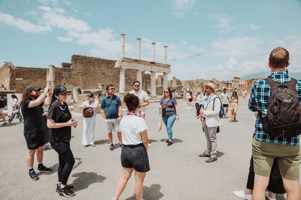 Pompeii: Entry Ticket and Guided Tour with an Archaeologist - Skip-the-line entry, small group size, and what that means for your day