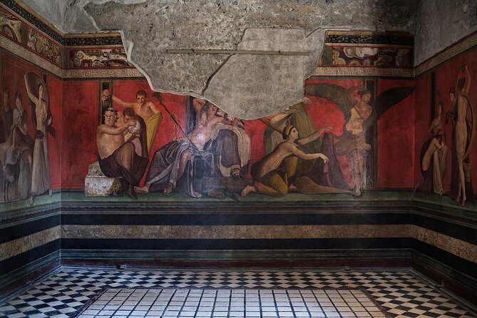 Pompeii excavations: skip-the-line private tour - House interiors with frescoes and mosaics you can actually read