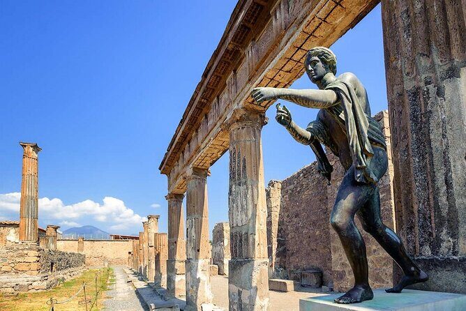Pompeii Exclusive 2h Private Tour with your Archaeologist - Baths, palsters casts, and the city’s last layers of meaning