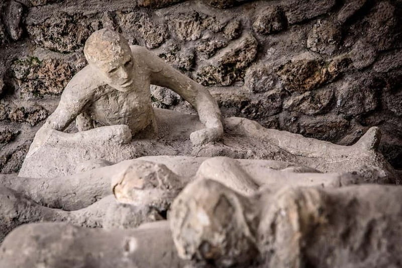 Pompeii: Exclusive Tour with Archaeologist and Entry Tickets - Ticket name rule: bring the right ID and send participant details