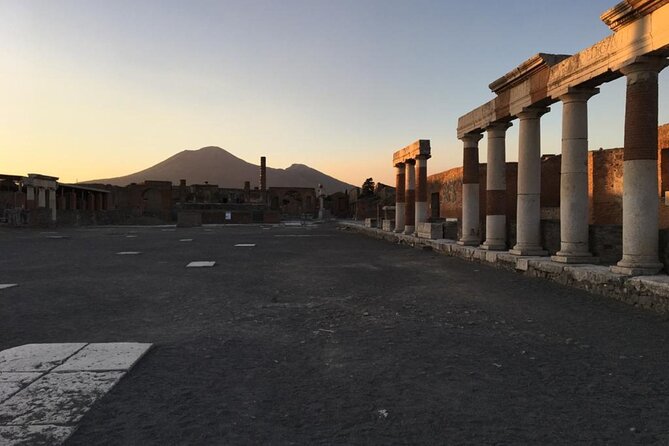 Pompeii from Afternoon to Sunset - Meeting at Ristorante Bar Sgambati and Getting In Fast