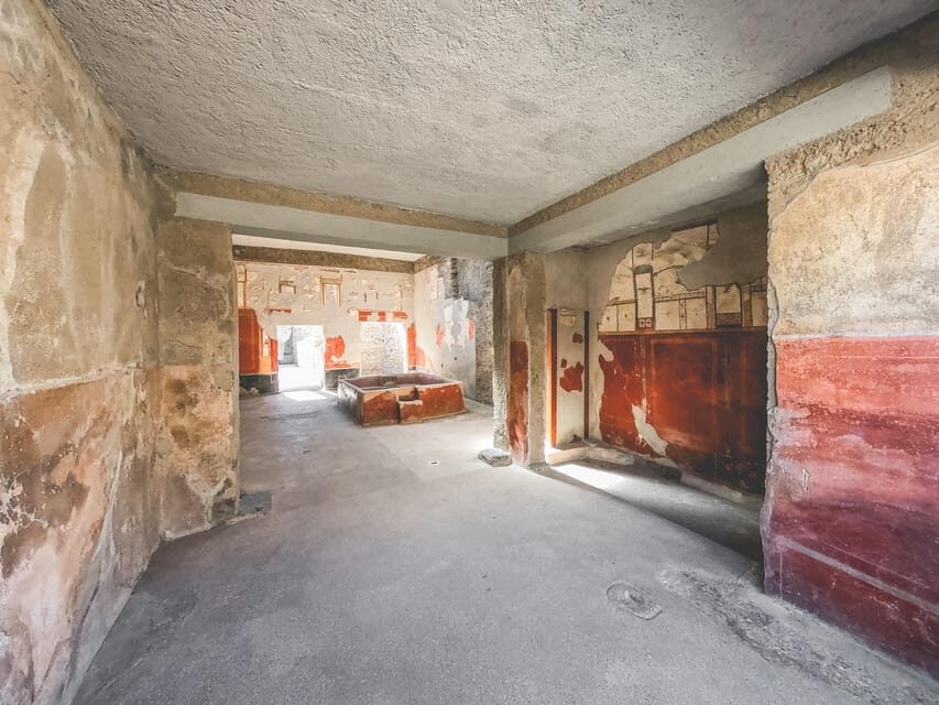 Pompeii: Guided Day Trip to Ruins and 2 Wineries Visits - Meeting at Hortus Pompei: start where the day feels local