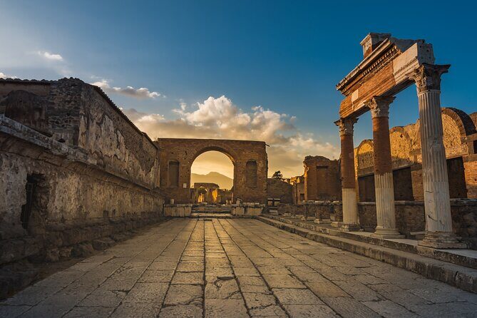 Pompeii guided group tour plus entry ticket - Key things to know before you go