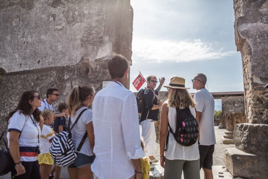 Pompeii: Guided Tour and Skip-the-Line Ticket - Lupanare and the reality check: not comfortable, but historically important