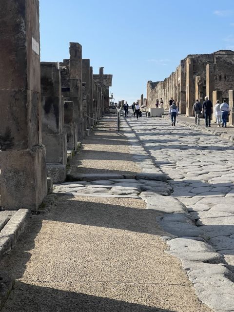 Pompeii: Guided Tour & Skip the Line Ticket - Two hours with a live guide: what the time buys you