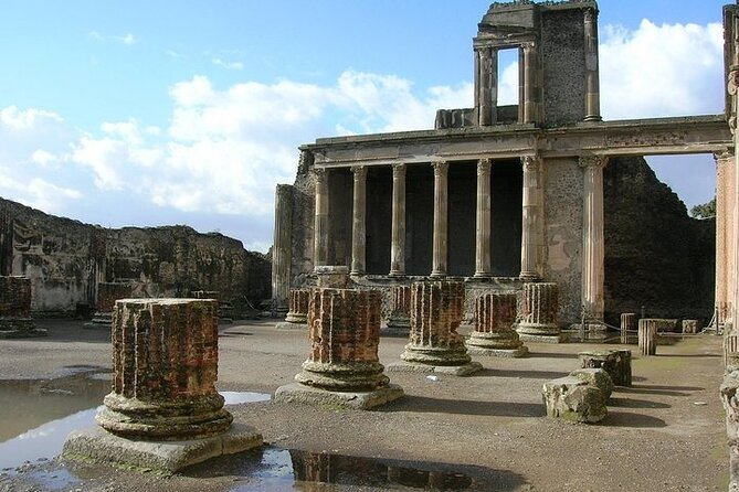 Pompeii half day tour from Naples - Free time at Pompeii: how to use 15 minutes without stressing