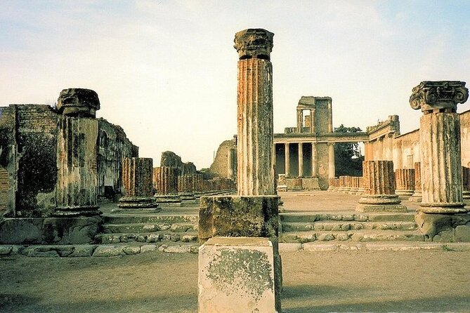 Pompeii half day tour from Naples - Pickup logistics in Naples: meeting points, times, and how to not miss it