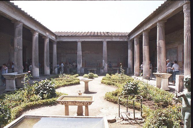 Pompeii & Herculaneum Private Tour: Fast-Track, Winery & Lunch - Herculaneum After Pompeii: Frescoes and the Less-Crowded Feeling