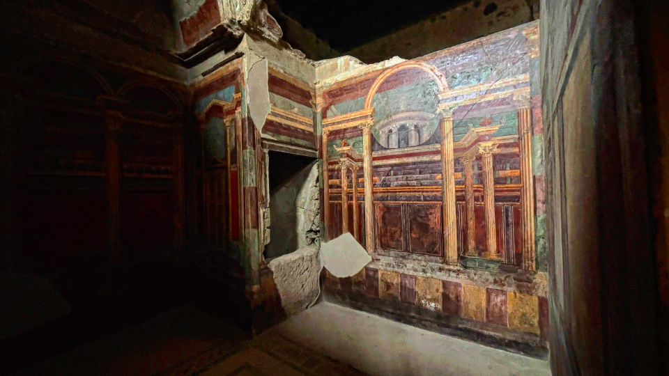 Pompeii: Highlights Guided Walking Tour - Why guides like Frankie, Francesco, Giulia, and Sasa add real value