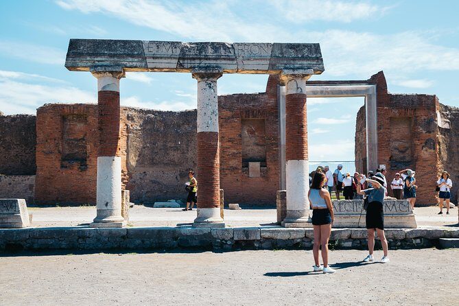Pompeii, Positano & Sorrento private shore excursion - Positano Centro Storico: the walk that gives you the town’s pulse