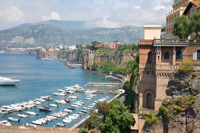 Pompeii, Positano,Sorrento with guide, tickets and lunch all included - The included 3-course lunch in Positano (with wine and limoncello)