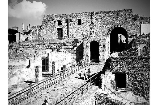 Pompeii private small group tour - 4 hours including transfers - Teatro Grande and Terme Stabiane: Drama Plus Routine