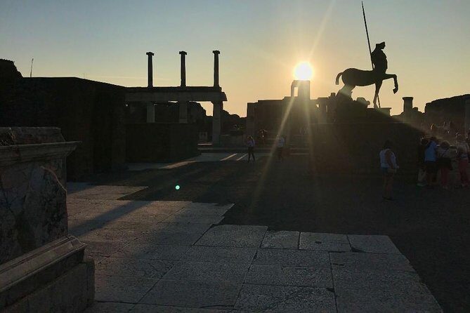 Pompeii Private Tour with Expert Guide - Lupanare House and Roman Villas: architecture with context